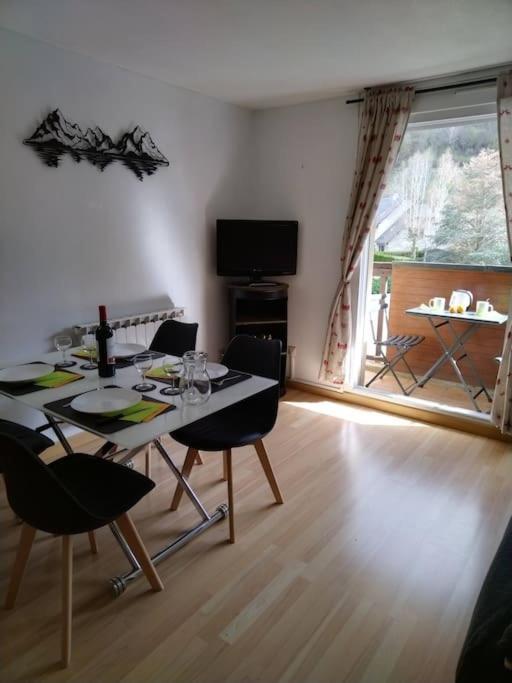 סן-לארי-סולאן Appartement Dans Une Residence Calme מראה חיצוני תמונה